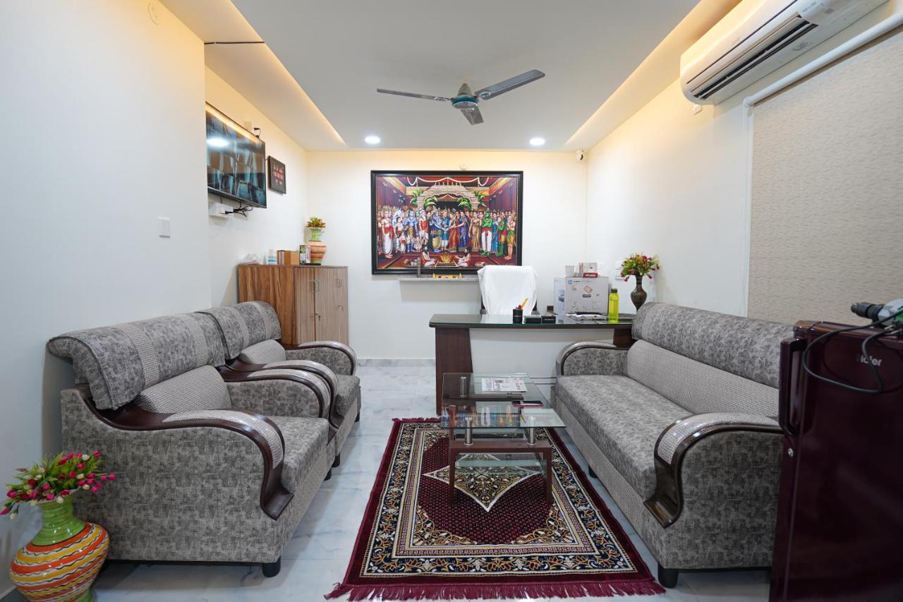 Mahasri Studio Apartments- Brand New Fully Furnished Air Conditioned Studio Apartments Tirupati Exterior foto